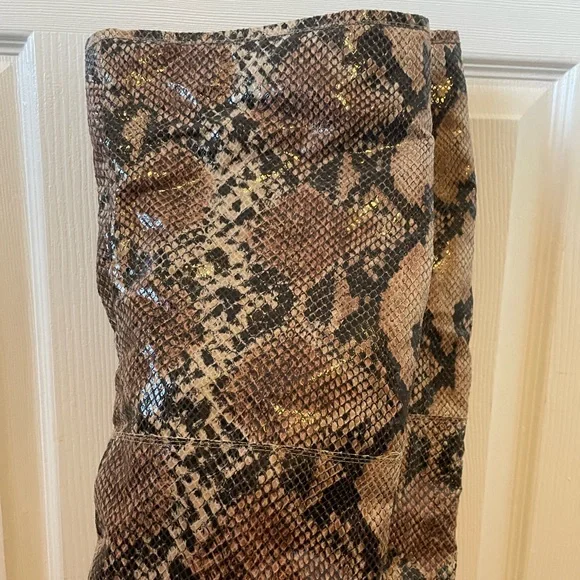 Shelly’s London Patent Leather Snake print over the knee boots 30” with 4” heel - Picture 8 of 13